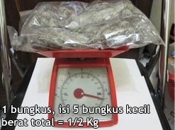 Permen Asem ditimbang seberat 1/2 Kg (isi 4 s/d 5 bungkus kecil @100 - 112 gram)